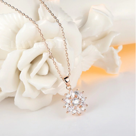 Luxury Flower - Colier placat Rose Gold