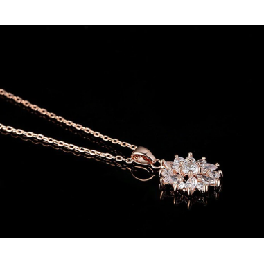 Luxury Flower - Colier placat Rose Gold