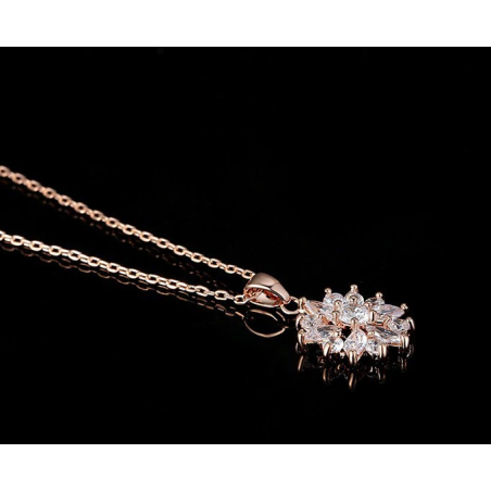 Luxury Flower - Colier placat Rose Gold